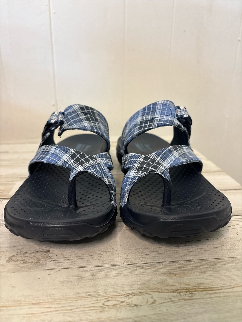 NWOT Skechers Foamies EVA Navy Plaid Water-Resistant Sandals Women’s Size 8 - Picture 2 of 8